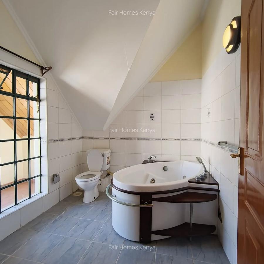 4 Bed Townhouse with En Suite at Lavington Green - 13