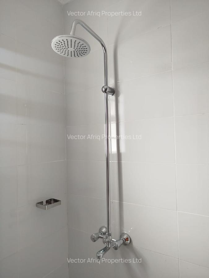 3 Bed House with En Suite at Acacia - 10