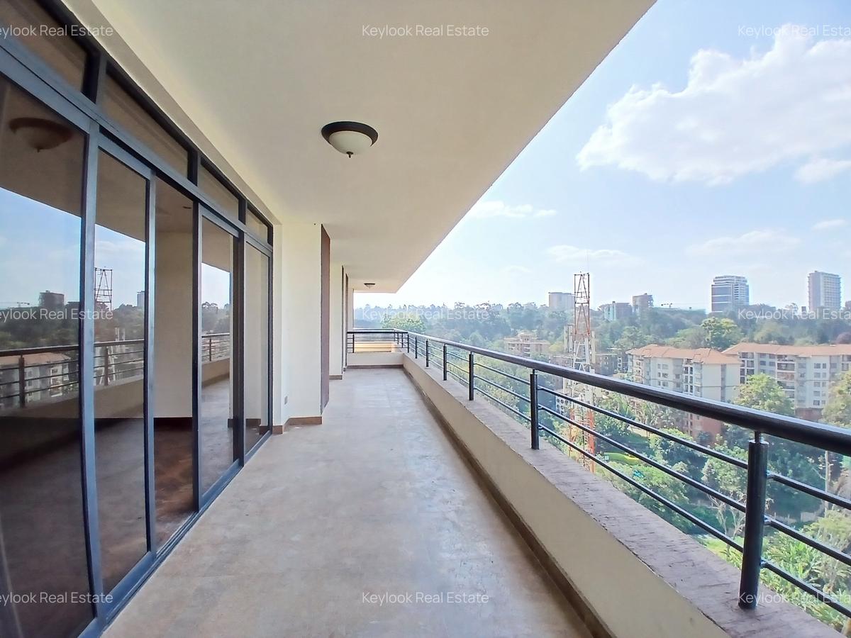 3 Bed Apartment with En Suite at Riverside Drive - 9