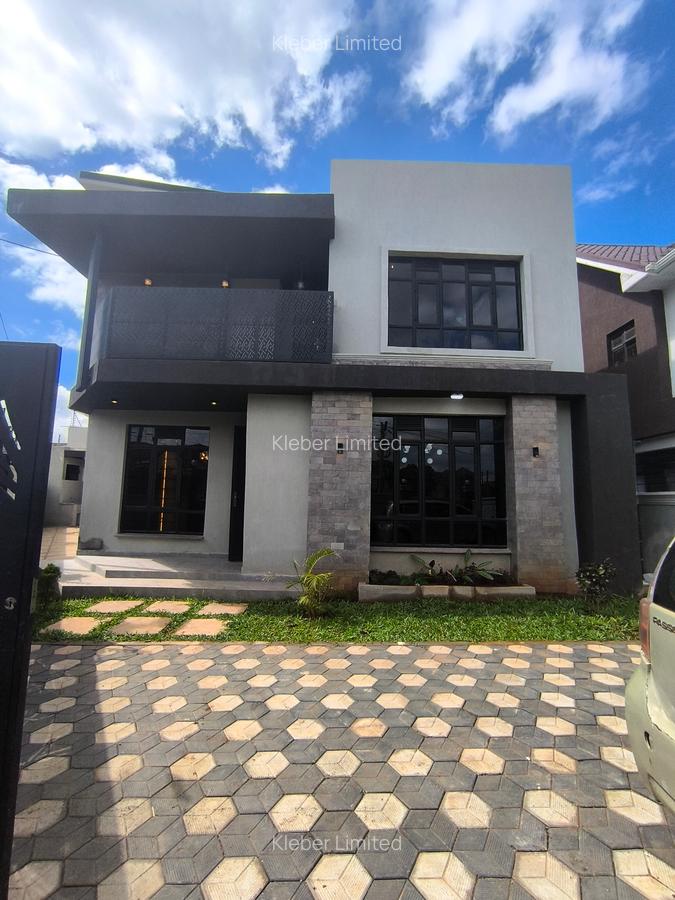 4 Bed House with En Suite at Membley - 1