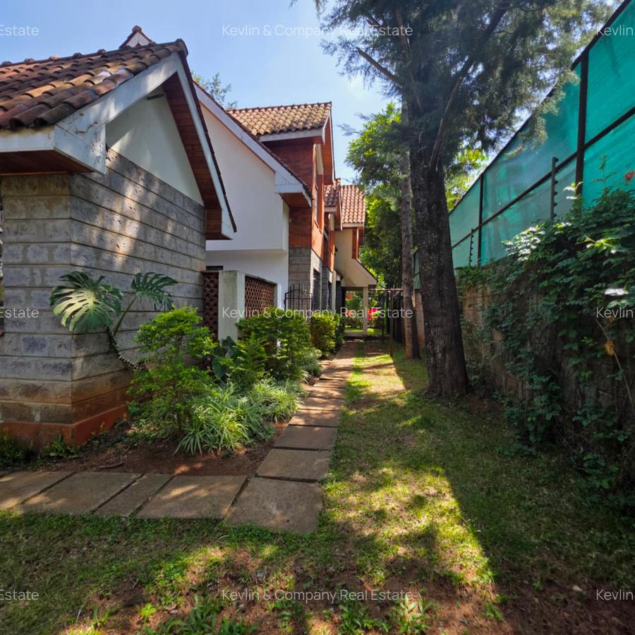 4 Bed Villa with En Suite in Lavington - 2