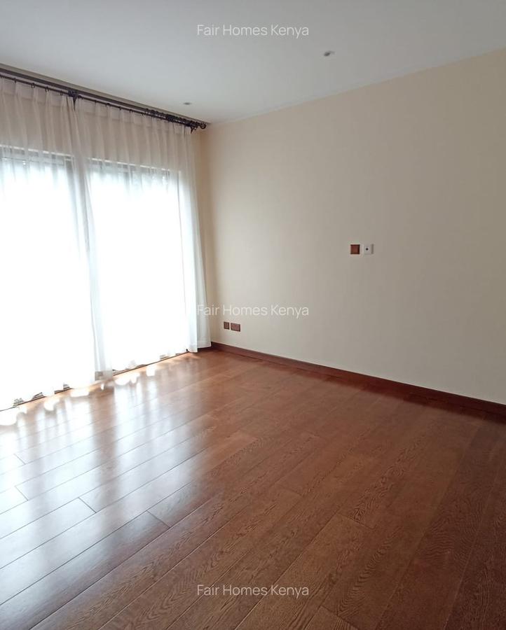 5 Bed Townhouse with En Suite at Convent Drive - 10