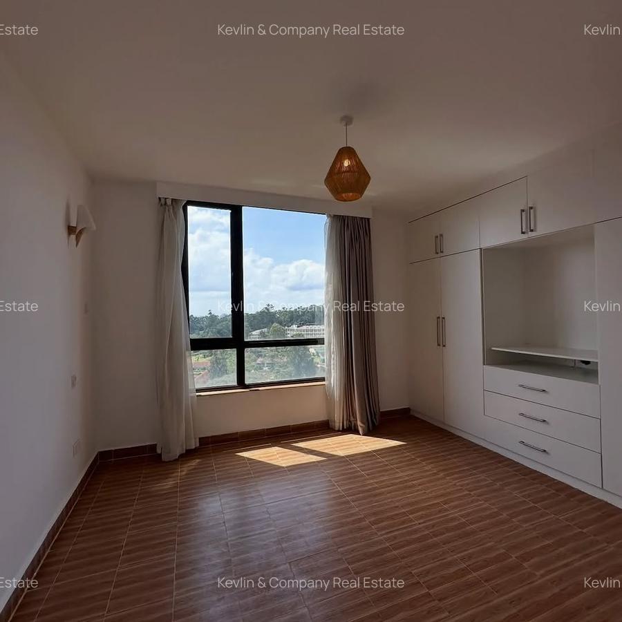 2 Bed Apartment with En Suite at Dennis Pritt - 5