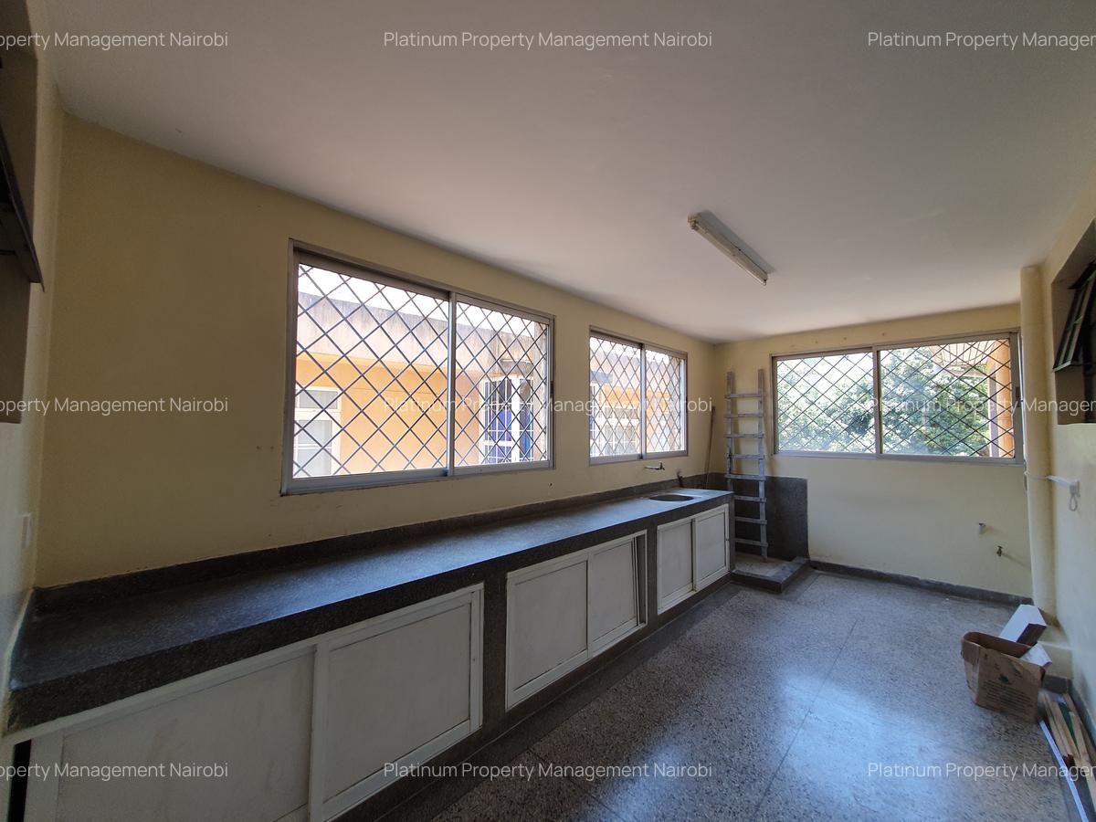 4 Bed Apartment with En Suite in General Mathenge - 7