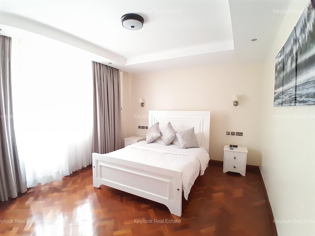 Serviced 3 Bed Apartment with En Suite at 1249 - 12