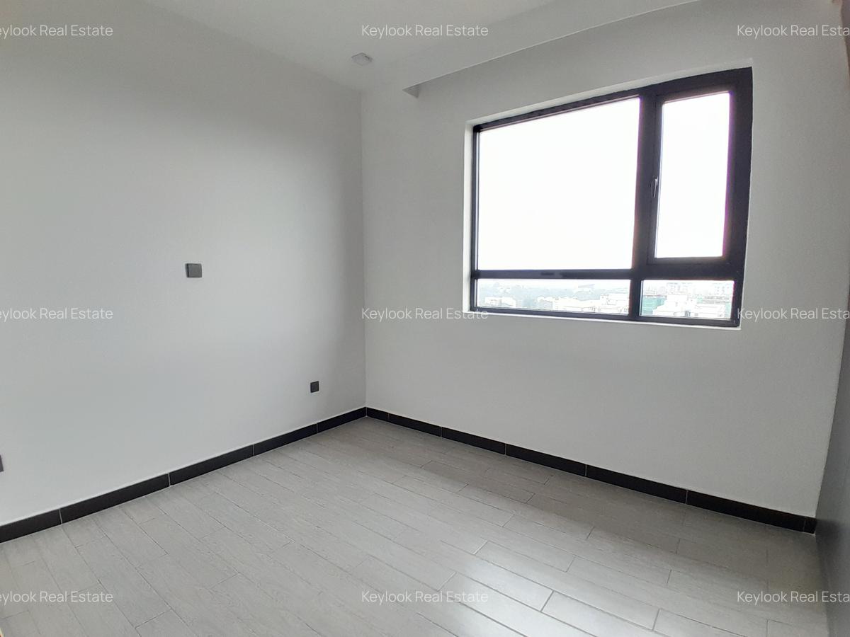 2 Bed Apartment with En Suite at Lavington Green - 6