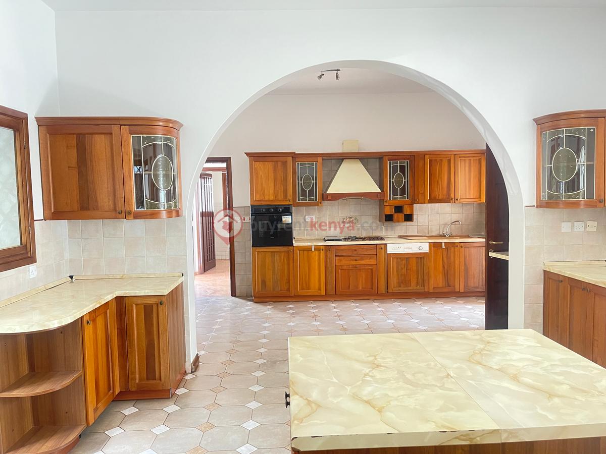 4 Bed Villa with En Suite in Thigiri - 8