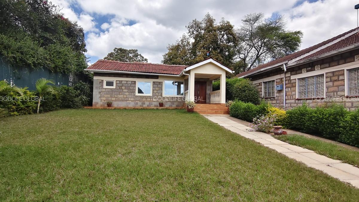 2 Bed House with En Suite at Nyari - 1