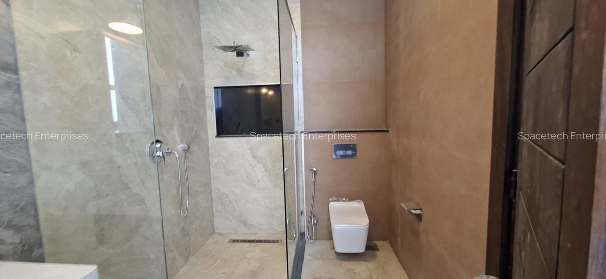 5 Bed House with En Suite in Nyari - 10