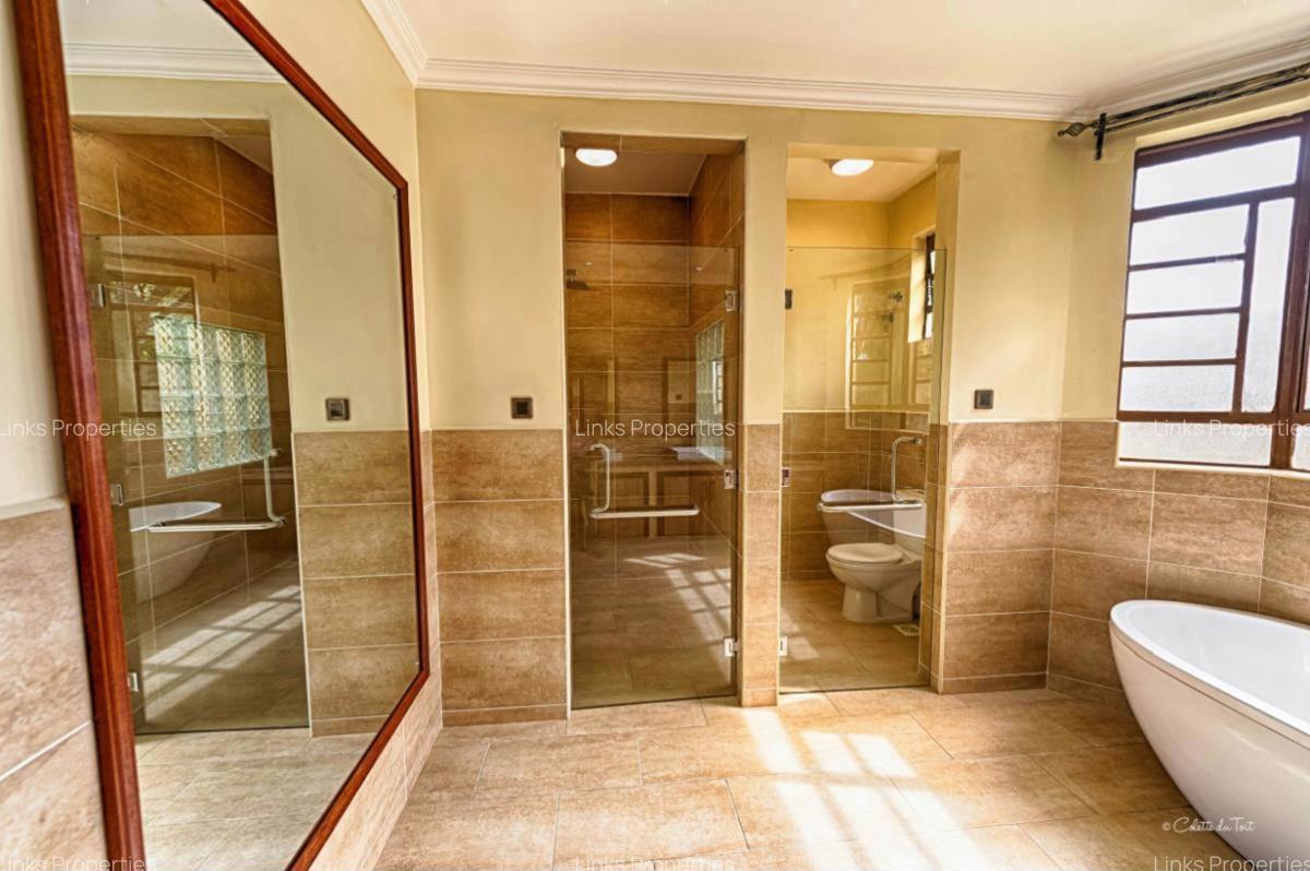 4 Bed Townhouse with En Suite at Karen - 17