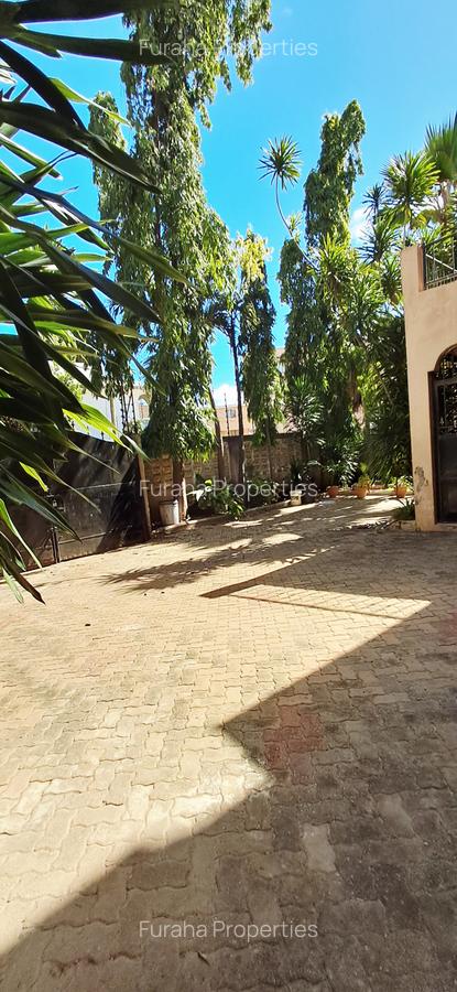 5 Bed House with En Suite at Nyali - 10