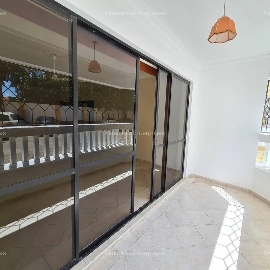 3 Bed Apartment with En Suite at Moyne Drive Nyali - 9