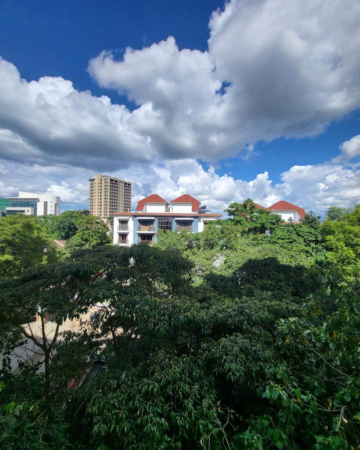 3 Bed Apartment with En Suite in Westlands Area - 4