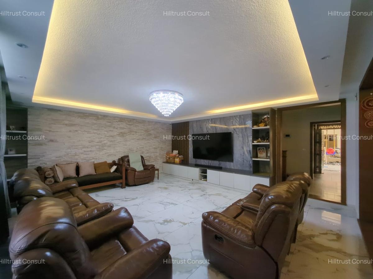 5 Bed Villa with En Suite in Lavington - 2