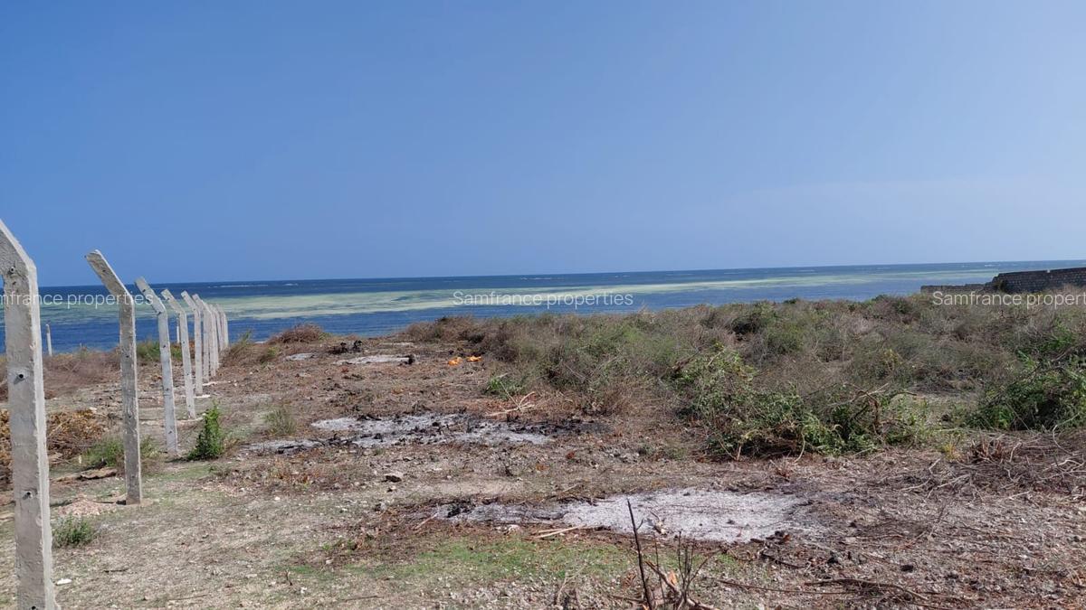 4.5 ac Land at Paparemo - 3