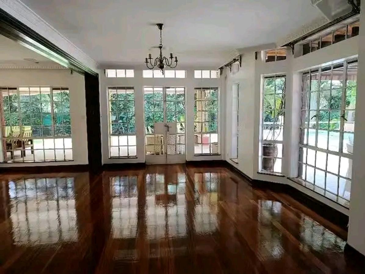 4 Bed House with En Suite at Rosslyn Lonne Tree - 3