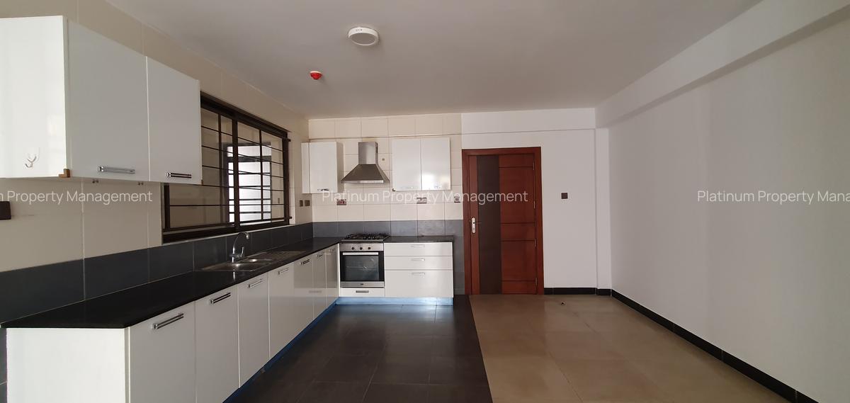 2 Bed Apartment with En Suite in Parklands - 3