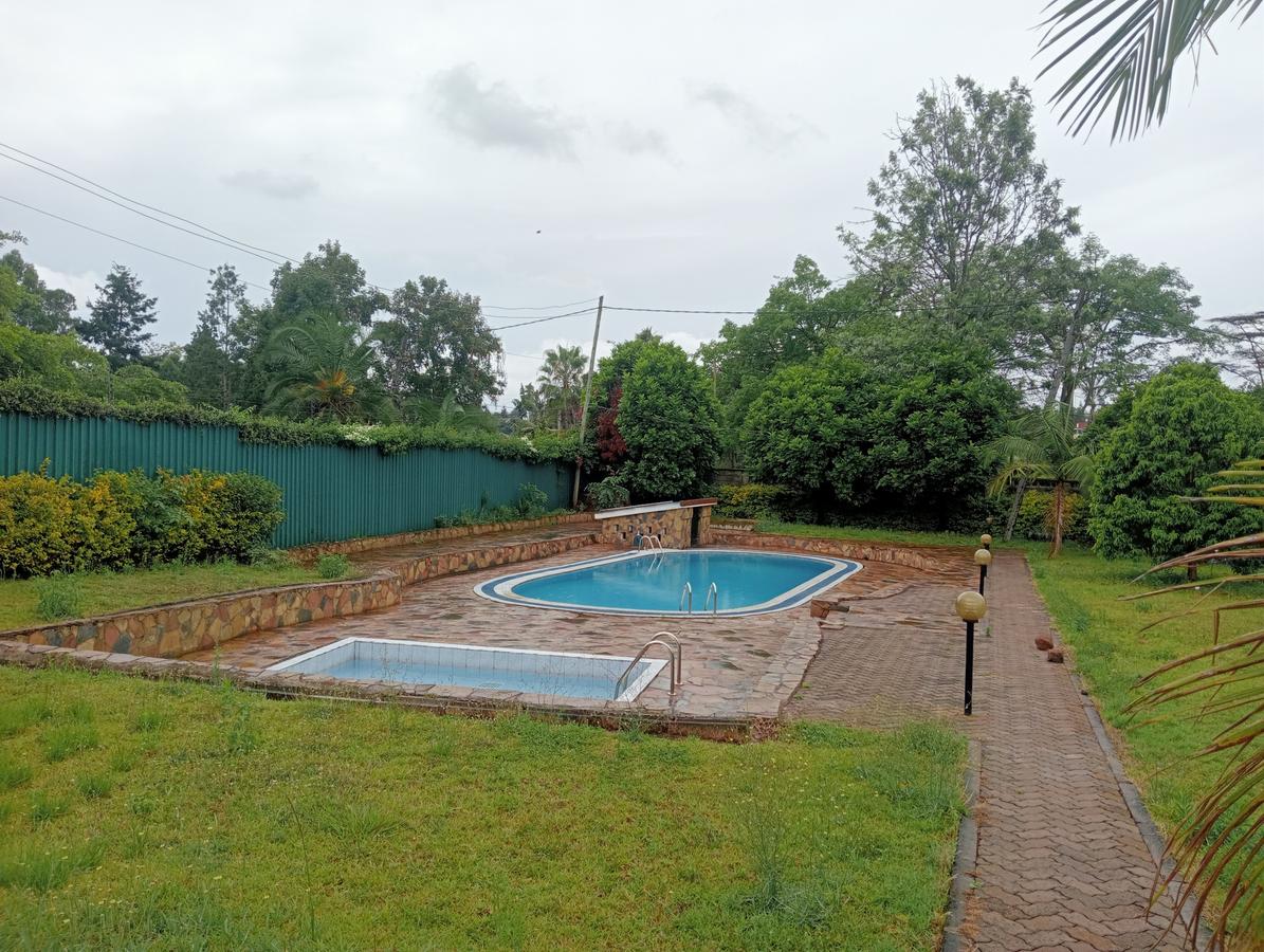 5 Bed House with En Suite at Nyari Central - 9