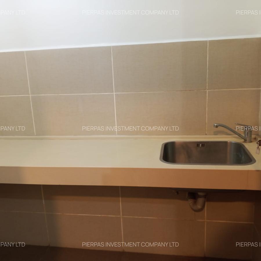 Serviced 3 Bed Apartment with En Suite in Parklands - 15