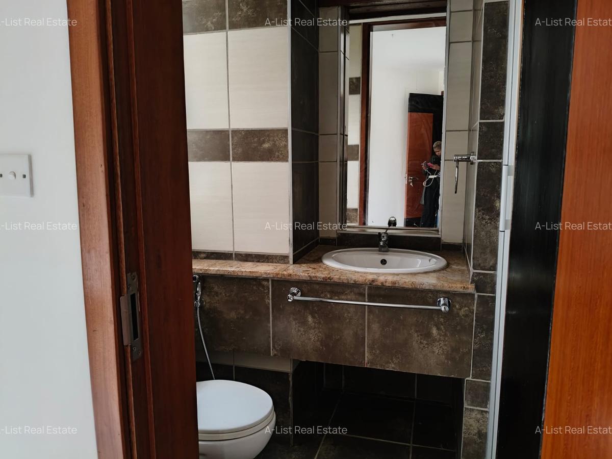 3 Bed Apartment with En Suite at 5Th Street - 15