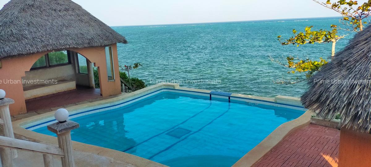 4 Bed Villa with En Suite in Kikambala - 6