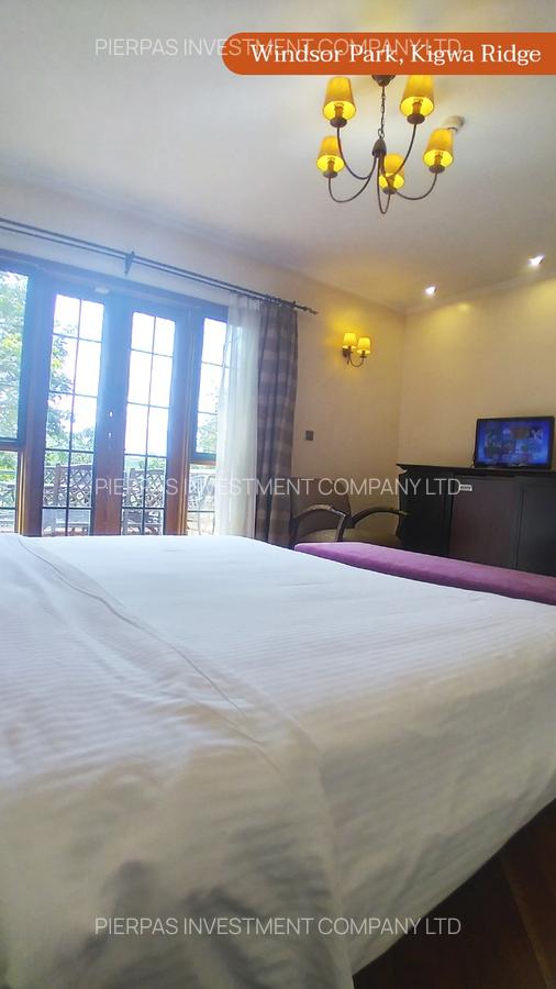 3 Bed House with En Suite in Ridgeways - 14