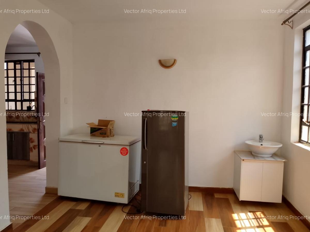 6 Bed House with En Suite in Syokimau - 7