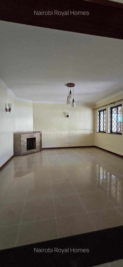5 Bed Townhouse with En Suite at Lavington Green - 14