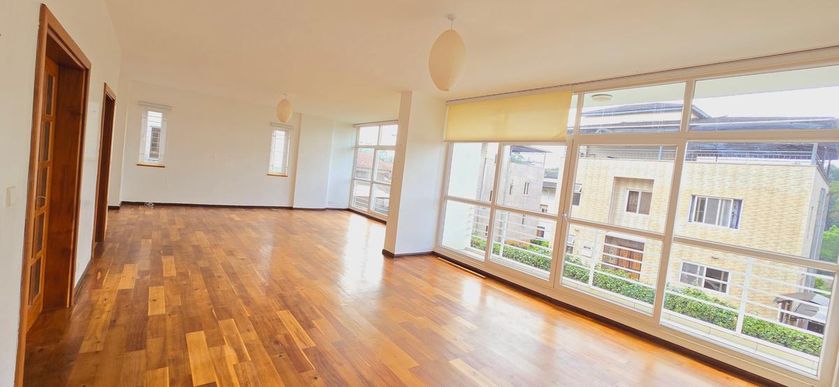 5 Bed Townhouse with En Suite at Convent Drive - 5