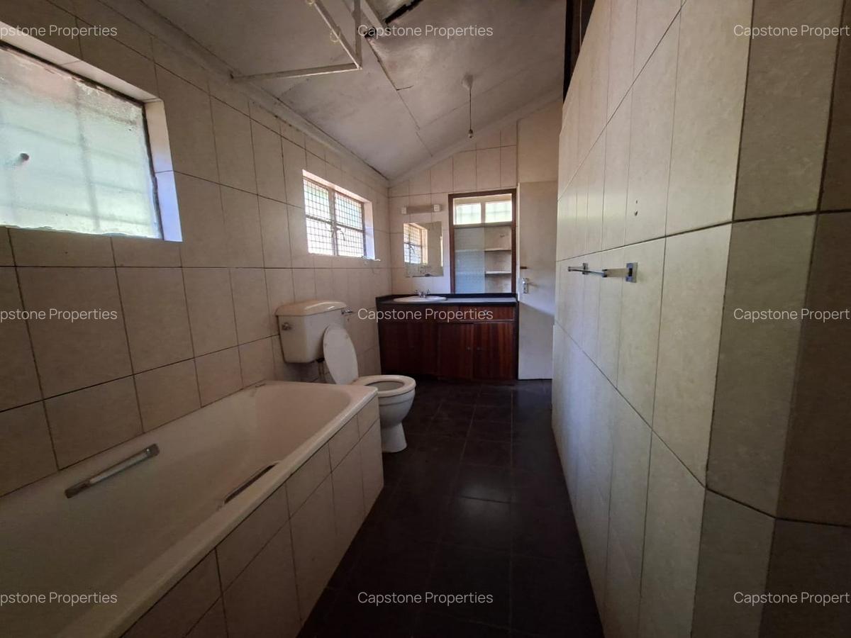 3 Bed House with En Suite in Spring Valley - 10