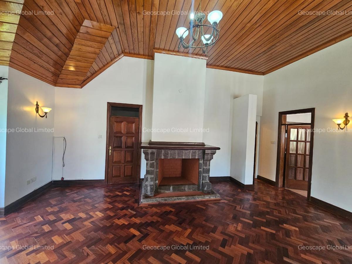 5 Bed House with En Suite in Runda - 4