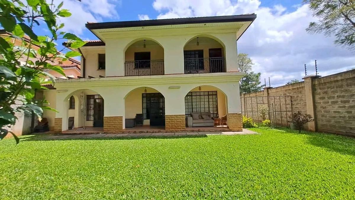 4 Bed Townhouse with En Suite at Lavington - 1