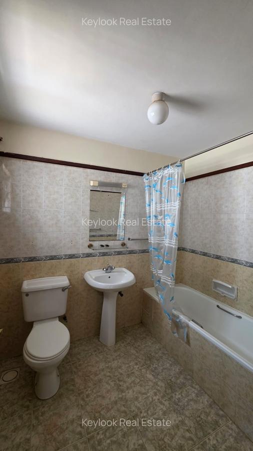 4 Bed Townhouse with En Suite at Kyuna - 6