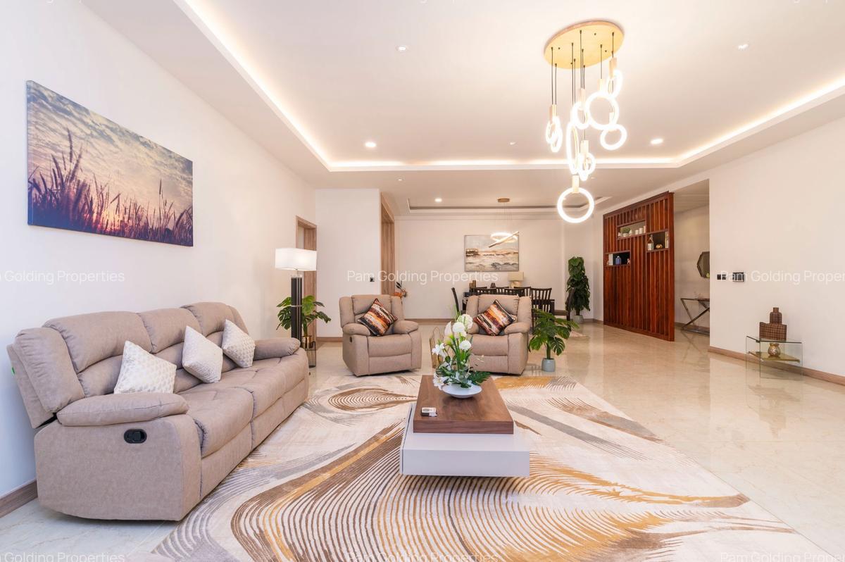 4 Bed Apartment with En Suite in Spring Valley - 1