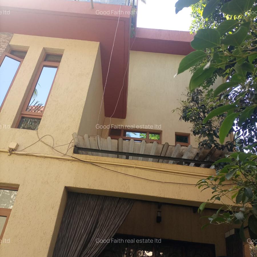 5 Bed Townhouse with En Suite in Lavington - 10