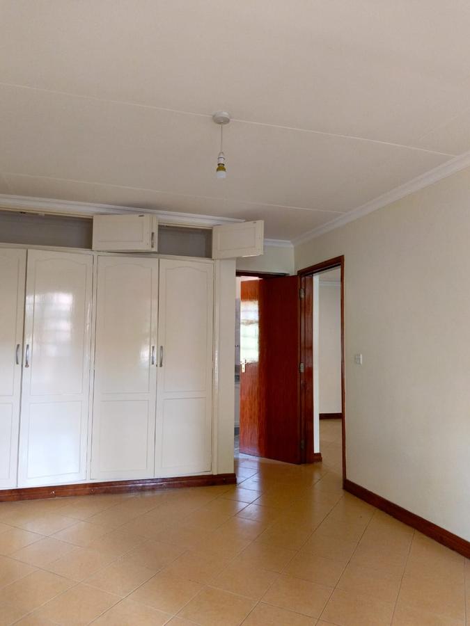 4 Bed House with En Suite at Runda - 18