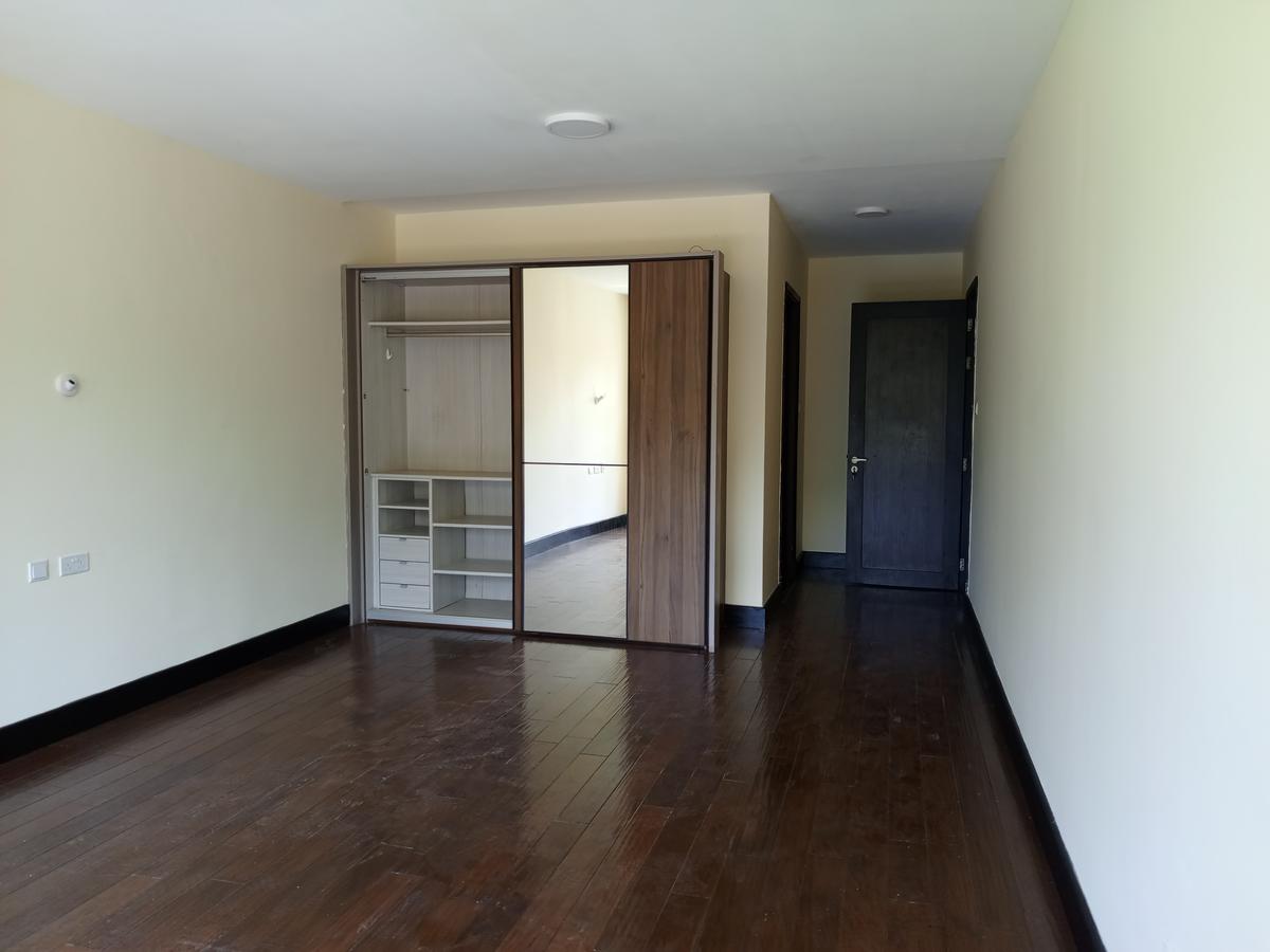 4 Bed Apartment with En Suite in General Mathenge - 12