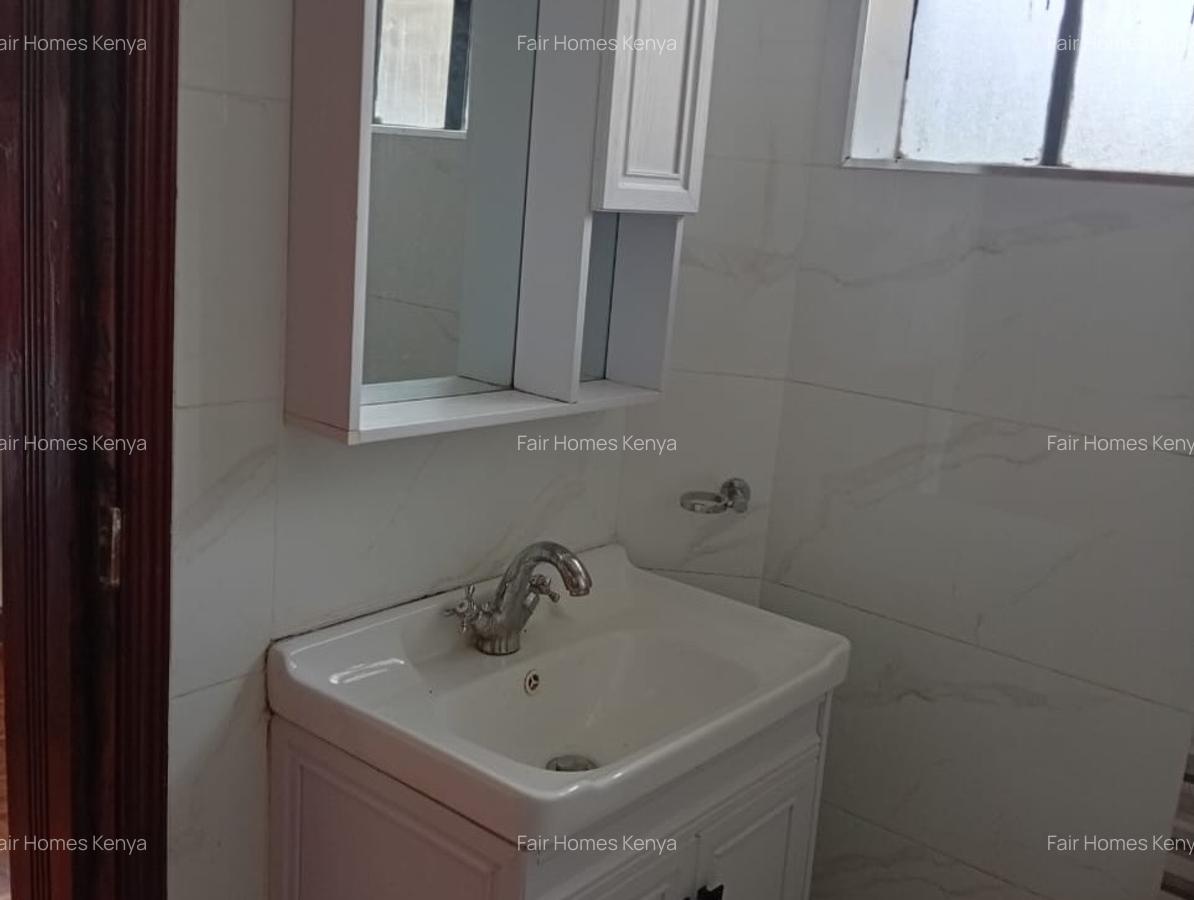 4 Bed Townhouse with En Suite at James Gichuru - 17