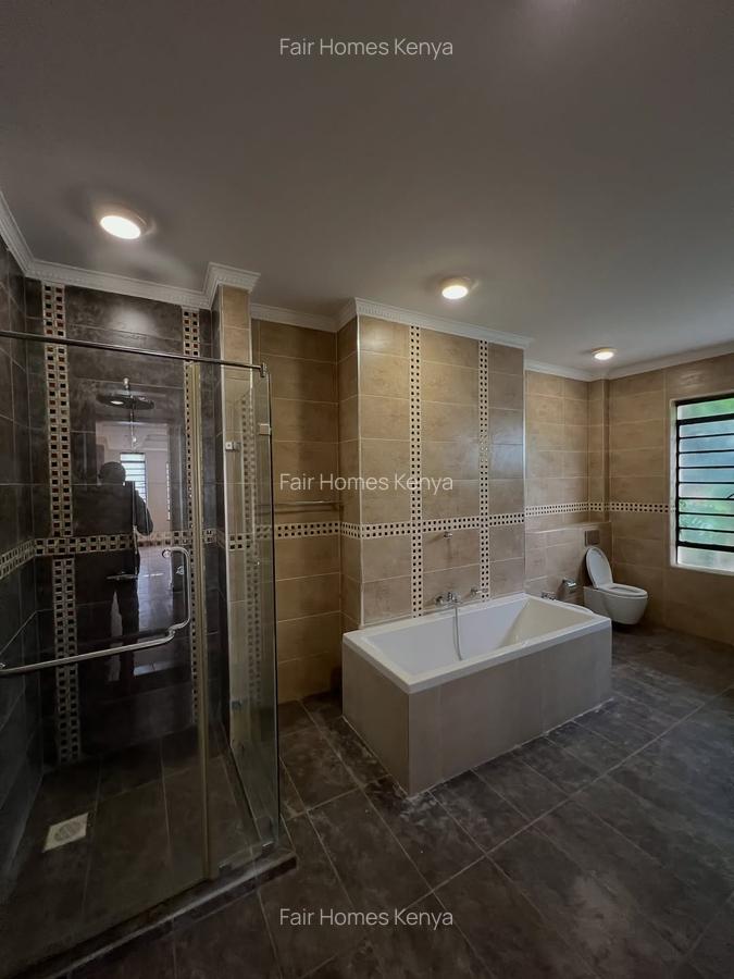 5 Bed Townhouse with En Suite at Convent Drive - 9