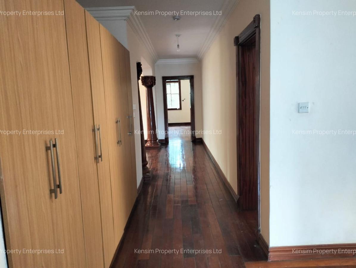 4 Bed Townhouse with En Suite in Lavington - 6