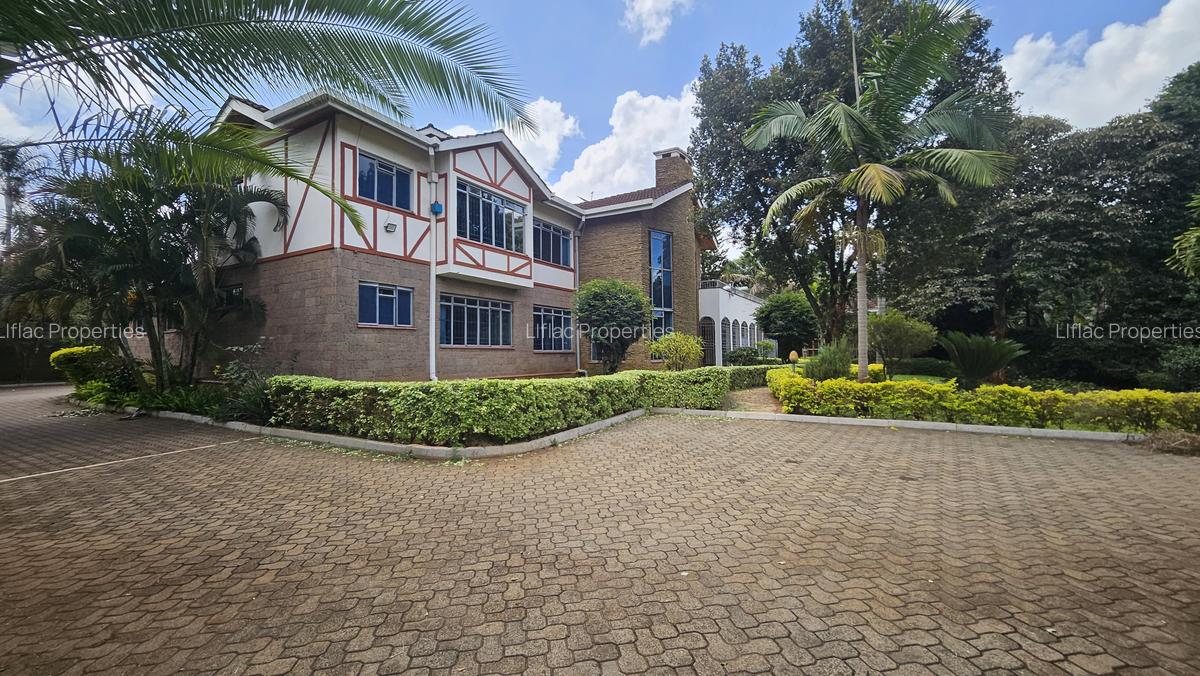 6 Bed House with En Suite in Runda - 2