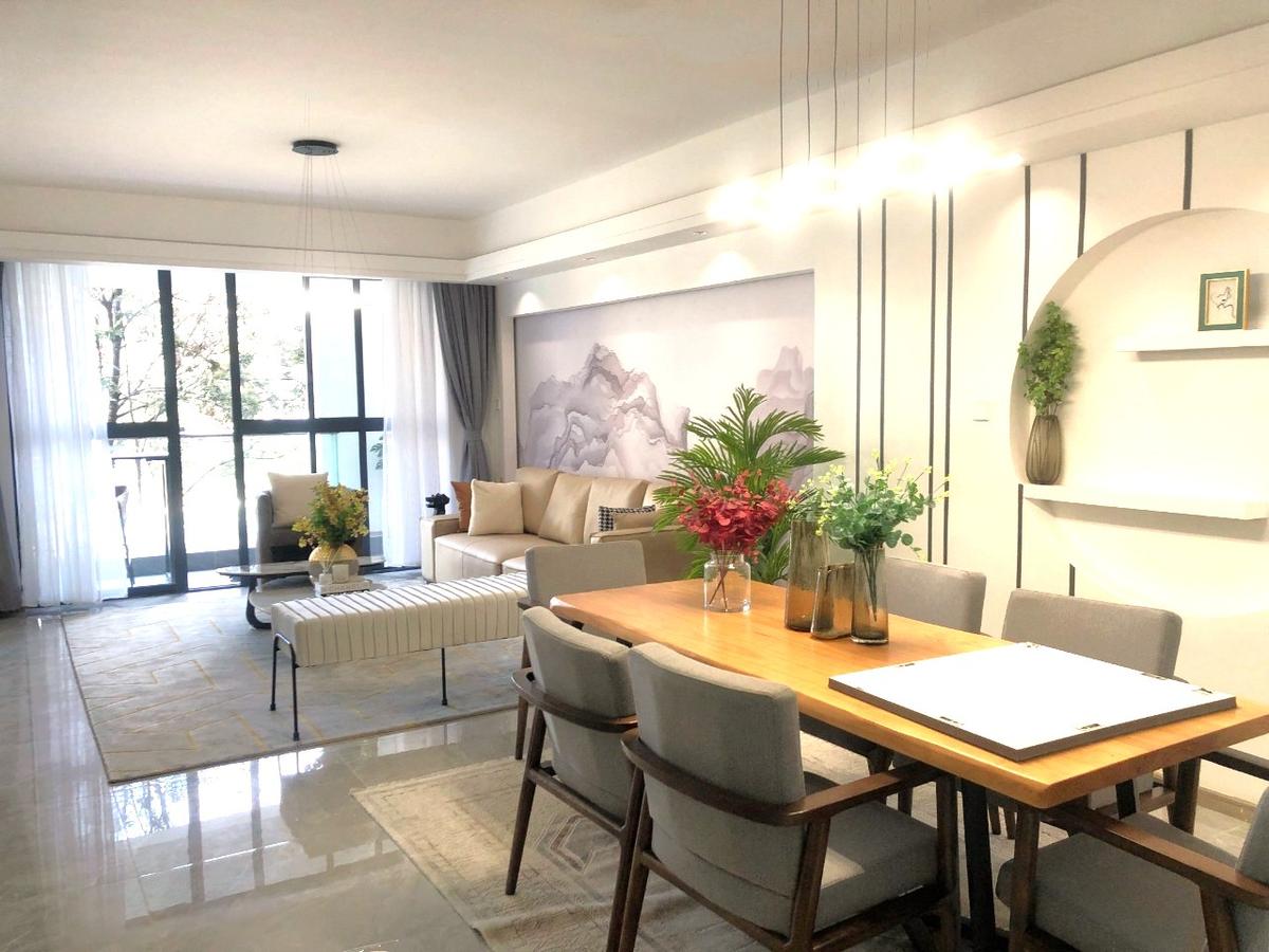1 Bed Apartment with En Suite at Lavington - 6