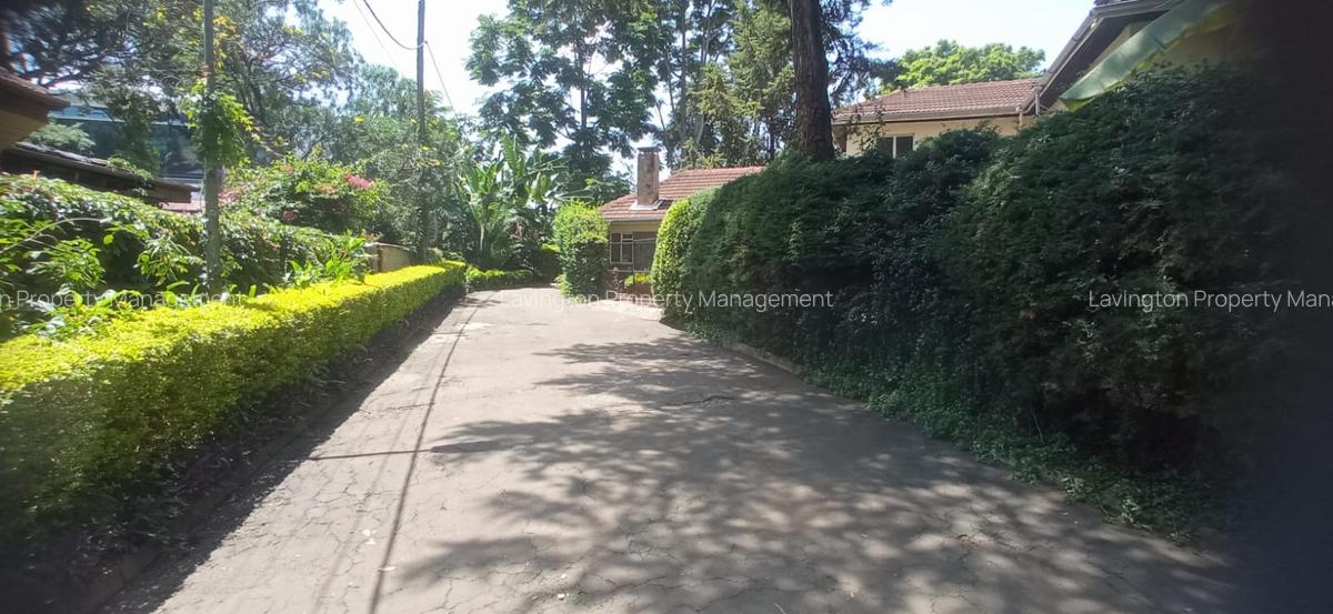 4 Bed Townhouse with En Suite at Lavington Green - 2