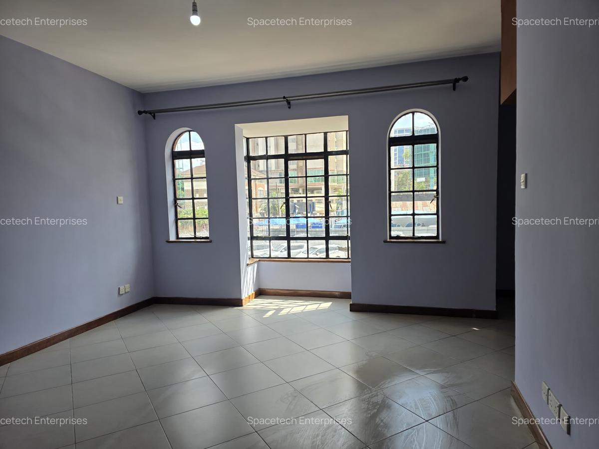 3 Bed Apartment with Backup Generator in Kilimani - 9