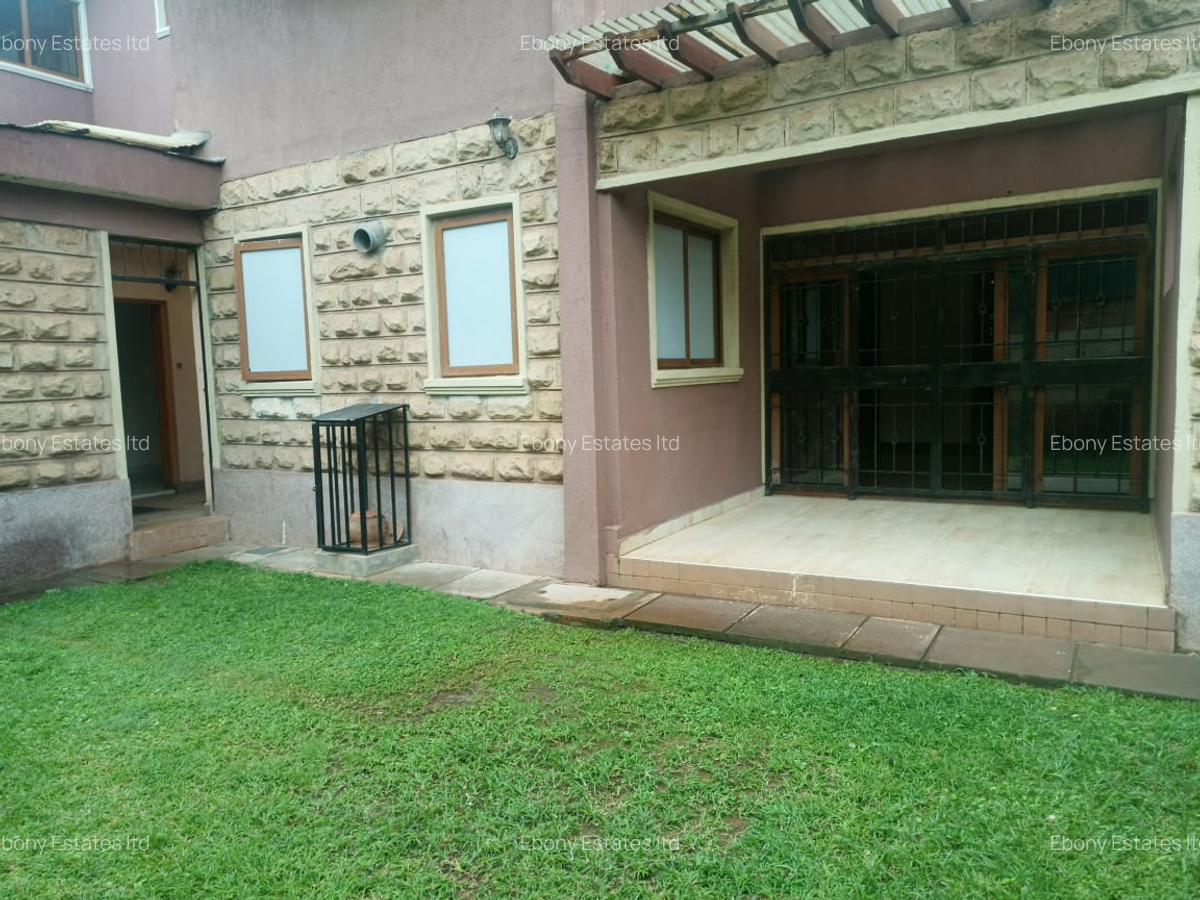 5 Bed Townhouse with En Suite in Lavington - 18