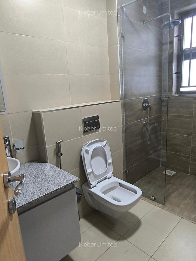 2 Bed Apartment with En Suite at Lavington - 17