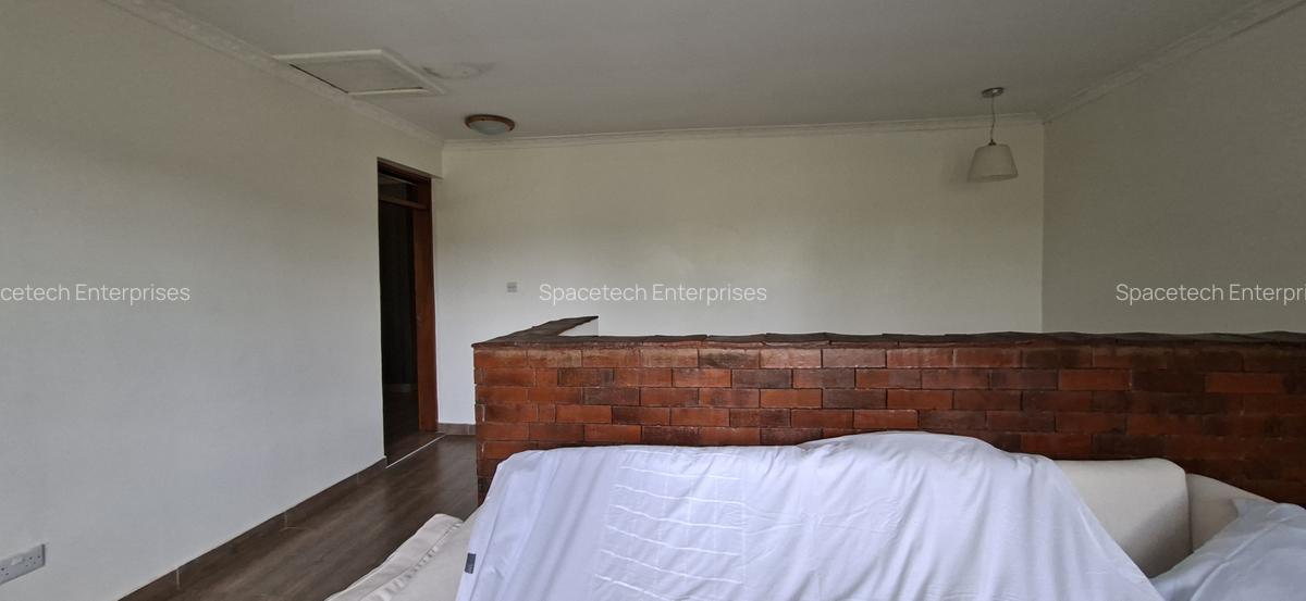 5 Bed Townhouse with En Suite in Kyuna - 19