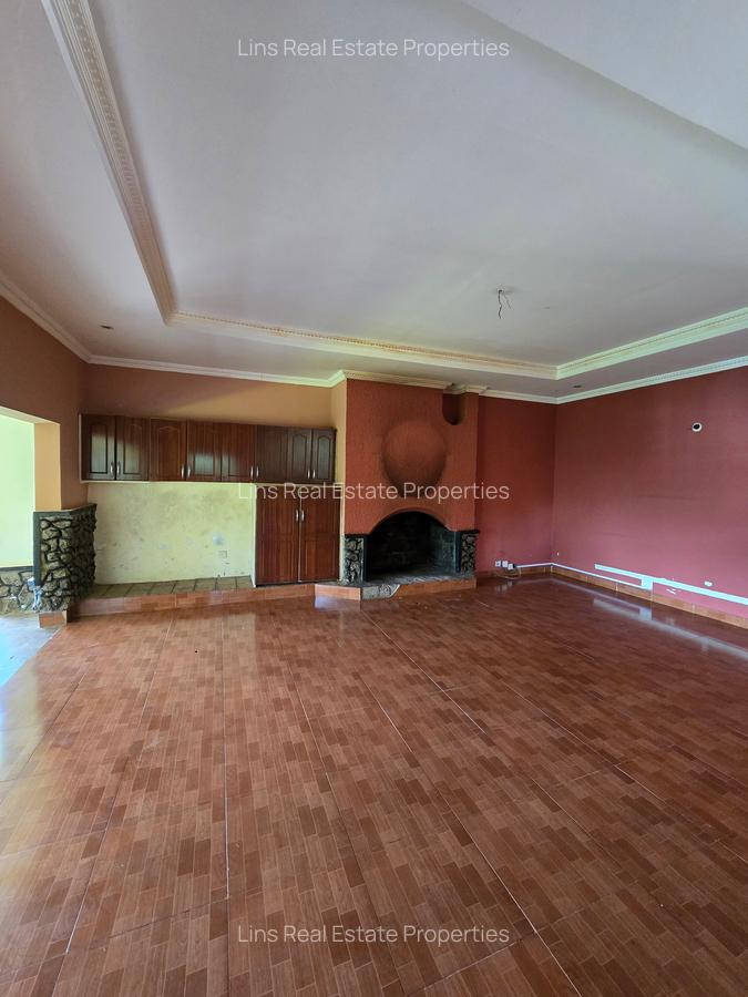 4 Bed House with En Suite in Loresho - 12