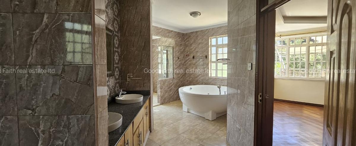 6 Bed House with En Suite in Runda - 20