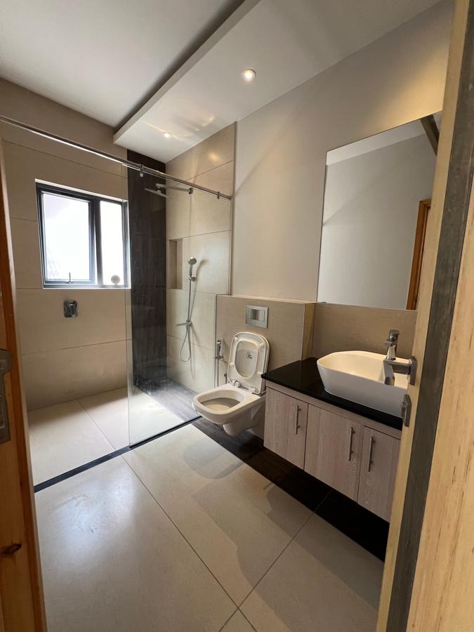 3 Bed Apartment with En Suite at Mandera Road - 11